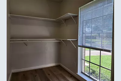 8531 Hiawatha Drive, Houston, TX 77036 - Photo 10