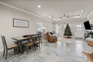 413 E Spruce St, Huntington, TX 75949 - Photo 6