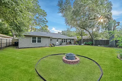 5606 Warm Springs Road, Houston, TX 77035 - Photo 32