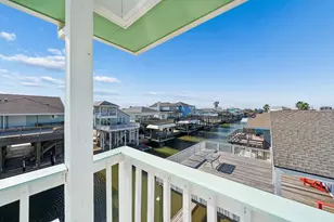 22105 Zapata Dr, Galveston, TX 77554 - Photo 36