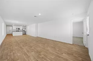 12922 Ami and Tami Pl, Houston, TX 77048 - Photo 14