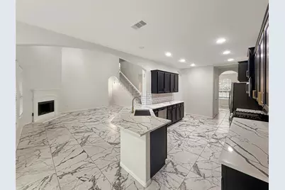 4 Logan Creek Lane, Conroe, TX 77304 - Photo 8