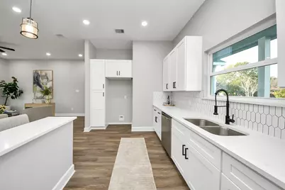 4210 Tavenor Lane, Houston, TX 77047 - Photo 10