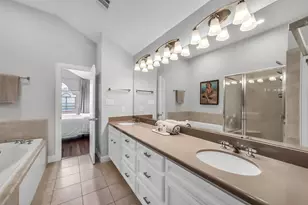 8715 Meadowcroft Dr, Houston, TX 77063 - Photo 20