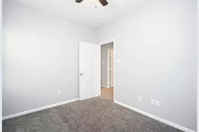 5105 Southwind Street #B, Houston, TX 77033 - Photo 14