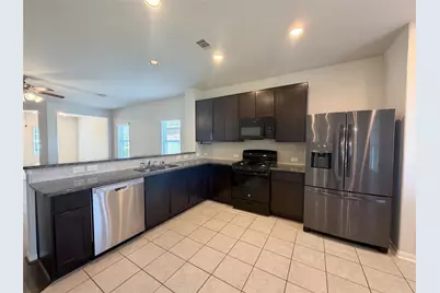 1038 Cash Street, Alvin, TX 77511 - Photo 2