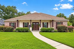 6319 Nowlin Dr, Baytown, TX 77521 - Photo 1