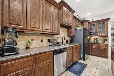 6319 Nowlin Drive, Baytown, TX 77521 - Photo 18