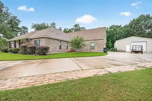 6319 Nowlin Dr, Baytown, TX 77521 - Photo 4