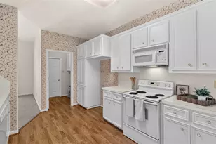2011 Wickersham Dr, Huntsville, TX 77340 - Photo 10