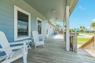 207 Galleon, Freeport, TX 77541 - Photo 16
