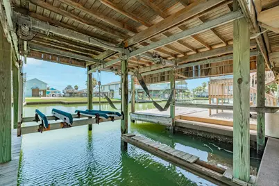 207 Galleon, Freeport, TX 77541 - Photo 24