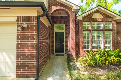 34 E Trillium Circle, The Woodlands, TX 77381 - Photo 4