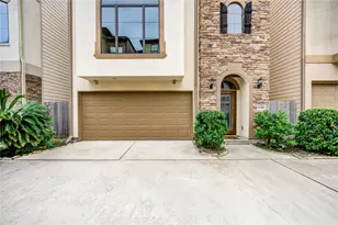 11207 Tramonto Dr, Houston, TX 77042 - Photo 2