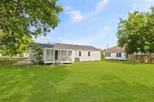 406 San Jacinto St, La Porte, TX 77571 - Photo 10