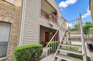 2025 Augusta Dr, Houston, TX 77057 - Photo 12