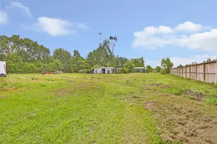 2809 County Rd 676, Dayton, TX 77535 - Photo 14