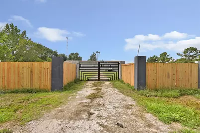 2809 County Road 676, Dayton, TX 77535 - Photo 2