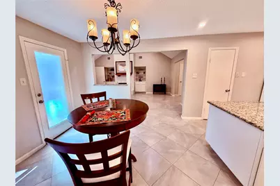 13 Maywind Court, The Woodlands, TX 77381 - Photo 8