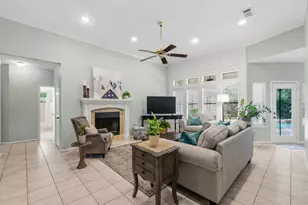35 N Pathfinders Cir, The Woodlands, TX 77381 - Photo 8