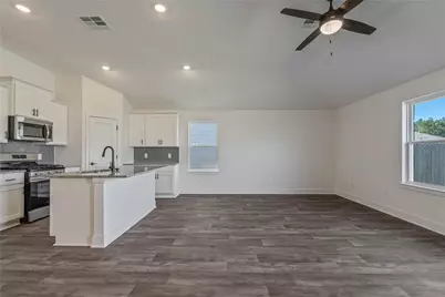 336 Bryan Way, Angleton, TX 77515 - Photo 8