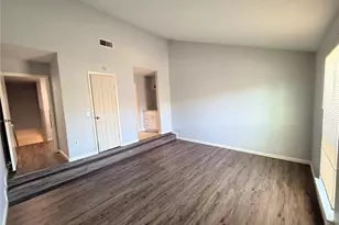 8717 Victorian Village Dr, Houston, TX 77071 - Photo 2