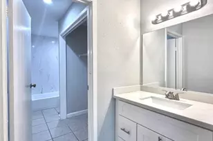 8717 Victorian Village Dr, Houston, TX 77071 - Photo 10