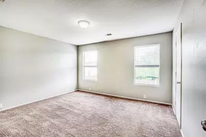 914 Eagles Glide Drive, Houston, TX 77090 - Photo 10