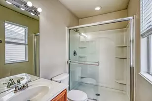 914 Eagles Glide Dr, Houston, TX 77090 - Photo 12