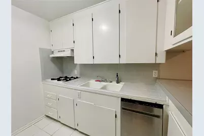 3420 Mount Vernon Street #11, Houston, TX 77006 - Photo 4