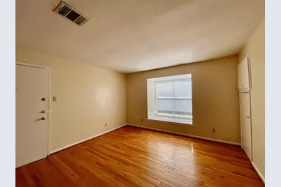 3420 Mount Vernon Street #11, Houston, TX 77006 - Photo 2