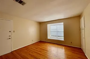 3420 Mt Vernon St, Houston, TX 77006 - Photo 2