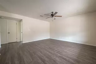 8430 Round Rock Dr, Houston, TX 77049 - Photo 22