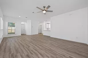 13315 Padre Bay Ln, Iowa Colony, TX 77583 - Photo 6