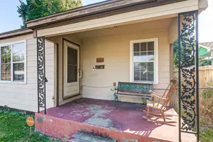 1143 Zoe St, Houston, TX 77020 - Photo 1