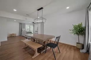 8057 Ridgeview Dr, Houston, TX 77055 - Photo 12