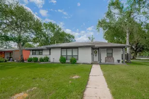 8057 Ridgeview Dr, Houston, TX 77055 - Photo 2
