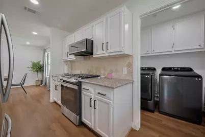 8057 Ridgeview Drive, Houston, TX 77055 - Photo 18