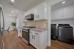 8057 Ridgeview Dr, Houston, TX 77055 - Photo 18