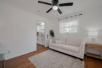 8057 Ridgeview Drive, Houston, TX 77055 - Photo 6