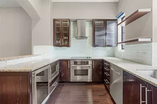 2110 E Shearn St, Houston, TX 77007 - Photo 6