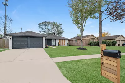 17614 Heritage Bay Drive, Webster, TX 77598 - Photo 1