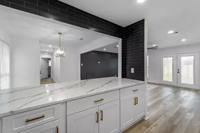 17614 Heritage Bay Drive, Webster, TX 77598 - Photo 6