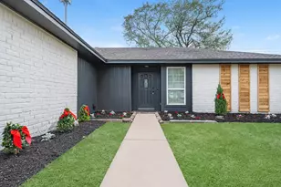 17614 Heritage Bay Dr, Webster, TX 77598 - Photo 2