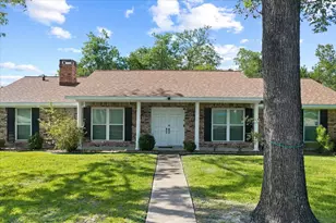 3603 Fleming Dr, Baytown, TX 77521 - Photo 2