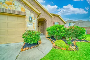 9107 Brett Ct, Mont Belvieu, TX 77523 - Photo 4