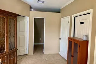 2433 Duncan Dr, Freeport, TX 77541 - Photo 4