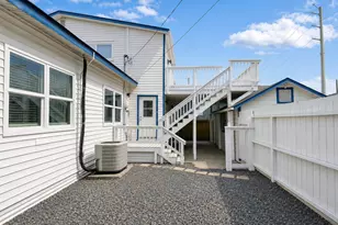 2027 54th St, Galveston, TX 77551 - Photo 24