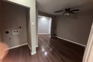 13217 Player St, Houston, TX 77045 - Photo 10