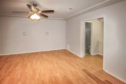 10534 Huntington Wood Drive, Houston, TX 77099 - Photo 14